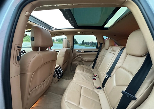 Porsche Cayenne cena 135900 przebieg: 139500, rok produkcji 2012 z Rzeszów małe 781